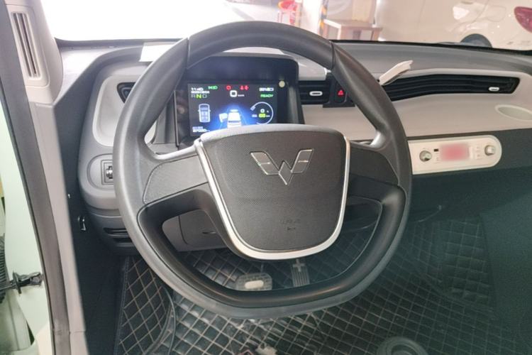 Used Wuling Hongguang MINIEV 2022 Macaron Premium Model – Lithium Iron Phosphate Steering Wheel
