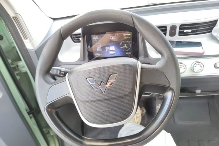 Used Wuling Hongguang MINIEV 2022 Macaron Premium Model – Lithium Iron Phosphate Steering Wheel
