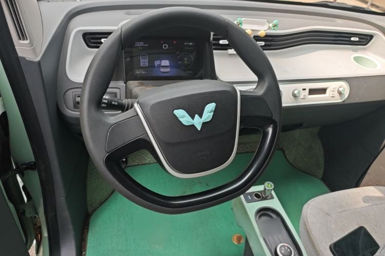 Used Wuling Hongguang MINIEV 2022 Macaron Premium Model – Lithium Iron Phosphate Steering Wheel