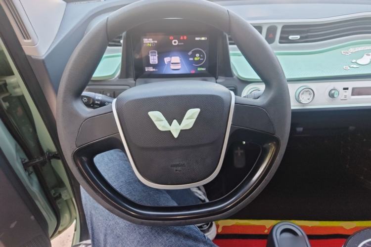 Used Wuling Hongguang MINIEV 2022 Macaron Fashion Model Lithium Iron Phosphate Steering Wheel