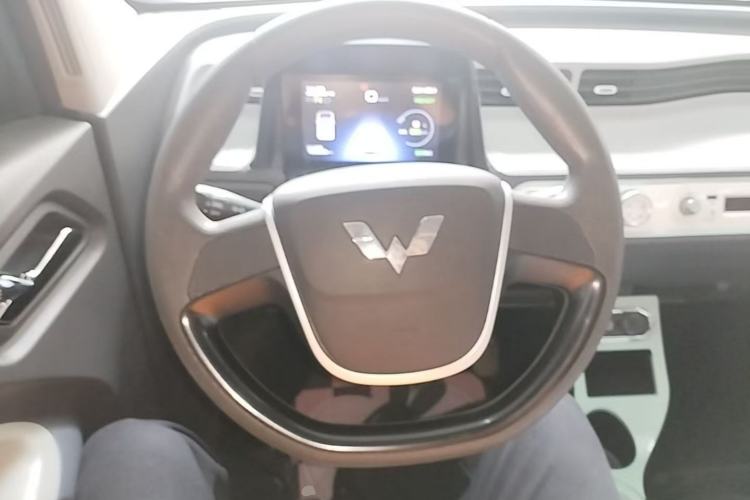Used Wuling Hongguang MINIEV 2022 Macaron Premium Model – Lithium Iron Phosphate Steering Wheel