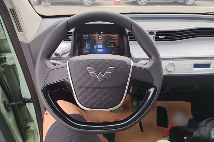 Used Wuling Hongguang MINIEV 2022 Macaron Premium Model – Lithium Iron Phosphate Steering Wheel