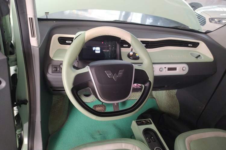 Used Wuling Hongguang MINIEV 2022 Macaron Fashion Edition Lithium-Nickel-Cobalt-Alpha-oxide Steering Wheel