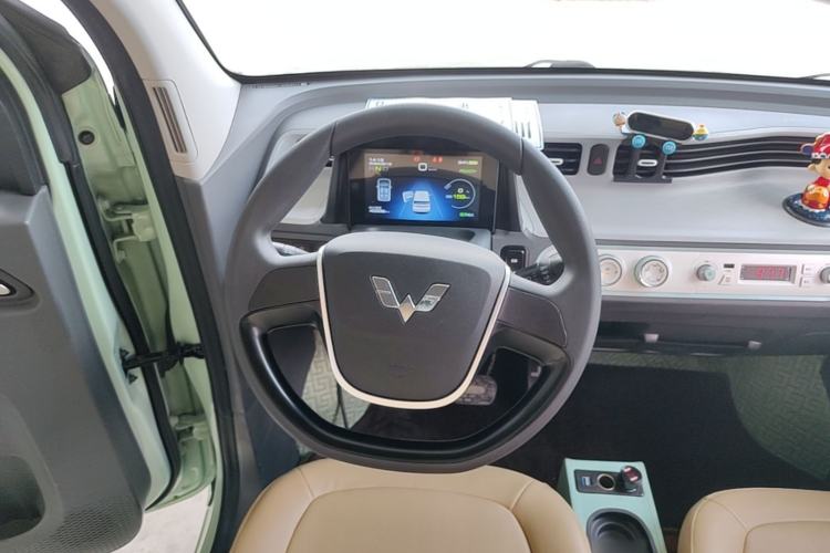 Used Wuling Hongguang MINIEV 2022 Macaron Premium Model – Lithium Iron Phosphate Steering Wheel
