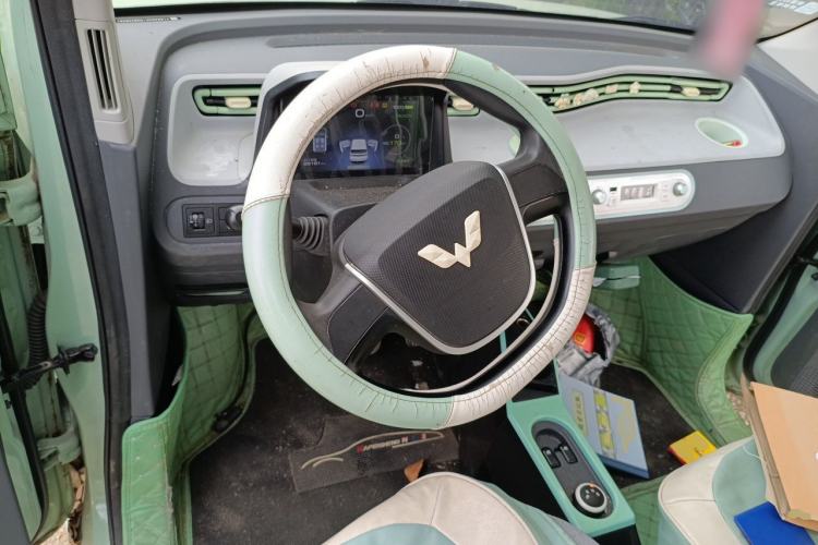 Used Wuling Hongguang MINIEV 2022 Macaron Premium Model – Lithium Iron Phosphate Steering Wheel