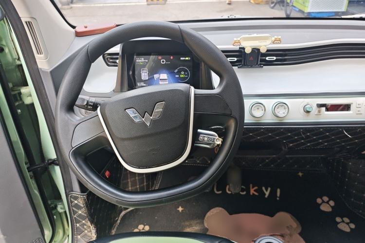 Used Wuling Hongguang MINIEV 2022 Macaron Premium Model – Lithium Iron Phosphate Steering Wheel