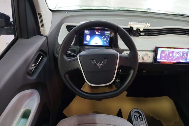Used Wuling Hongguang MINIEV 2022 Macaron Premium Model – Lithium Iron Phosphate Steering Wheel