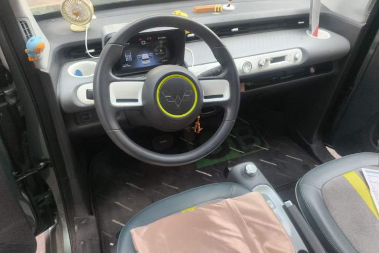 Used Wuling Hongguang MINIEV 2022 GAMEBOY 200km Gaming Edition with Lithium Iron Phosphate Steering Wheel