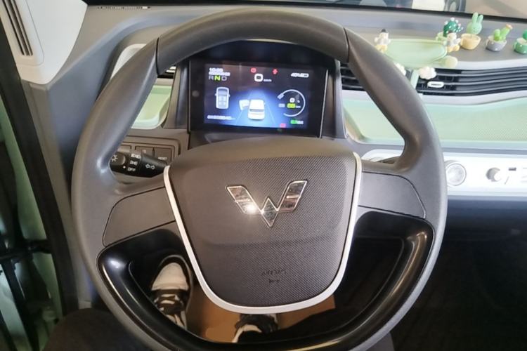Used Wuling Hongguang MINIEV 2022 Macaron Premium Model – Lithium Iron Phosphate Steering Wheel