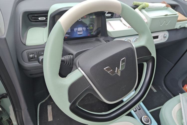 Used Wuling Hongguang MINIEV 2022 Enjoy Edition Lithium-Ion Battery Steering Wheel