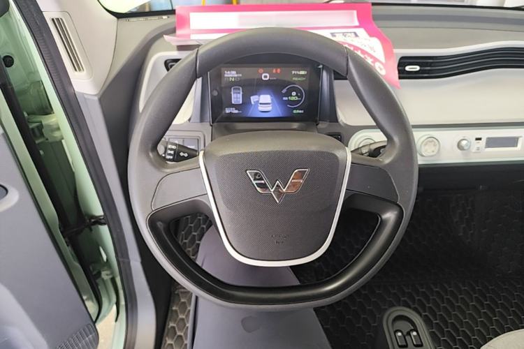 Used Wuling Hongguang MINIEV 2022 Macaron Premium Model – Lithium Iron Phosphate Steering Wheel