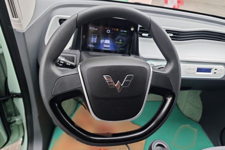 Used Wuling Hongguang MINIEV 2022 Macaron Premium Model – Lithium Iron Phosphate Steering Wheel