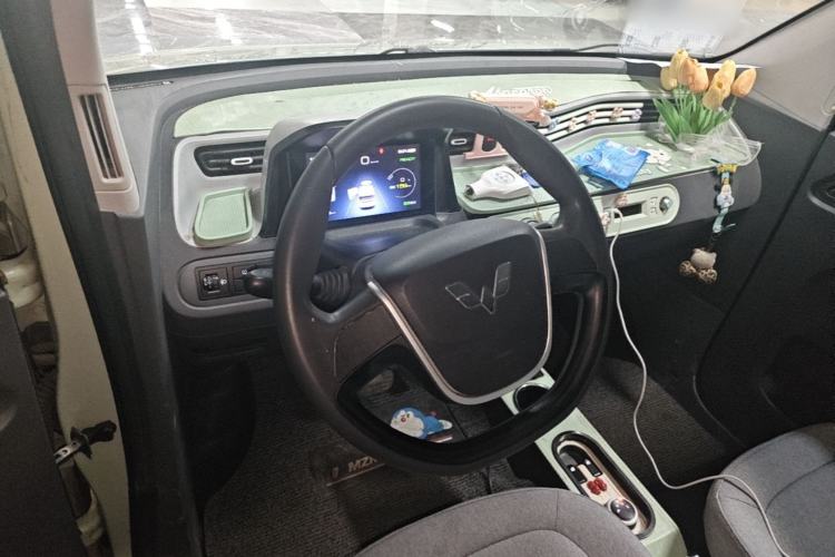Used Wuling Hongguang MINIEV 2022 Macaron Premium Model – Lithium Iron Phosphate Steering Wheel