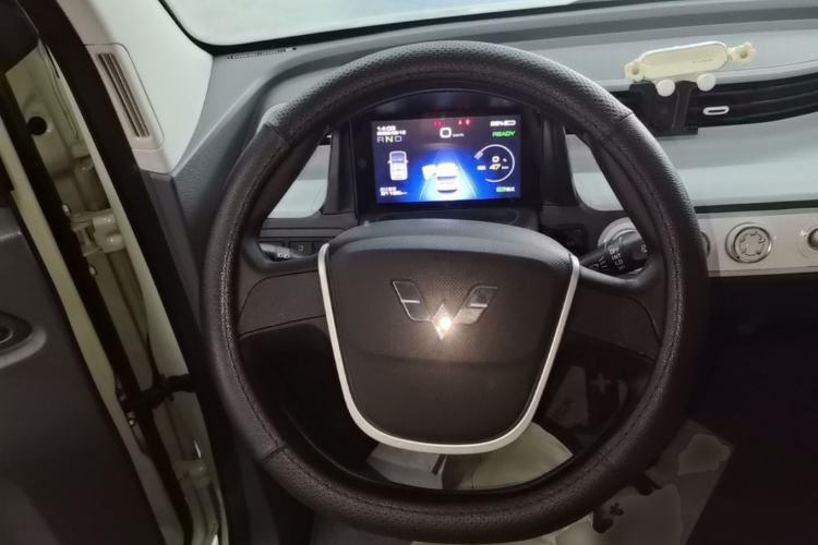 Used Wuling Hongguang MINIEV 2022 Macaron Premium Model – Lithium Iron Phosphate Steering Wheel