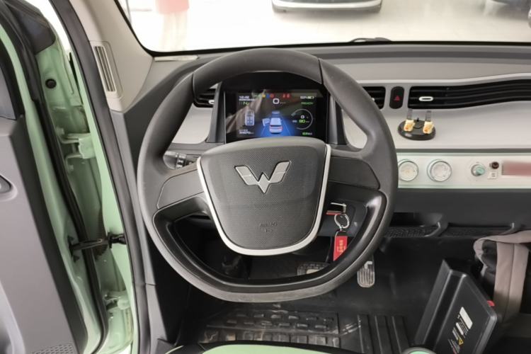 Used Wuling Hongguang MINIEV 2022 Macaron Premium Model – Lithium Iron Phosphate Steering Wheel