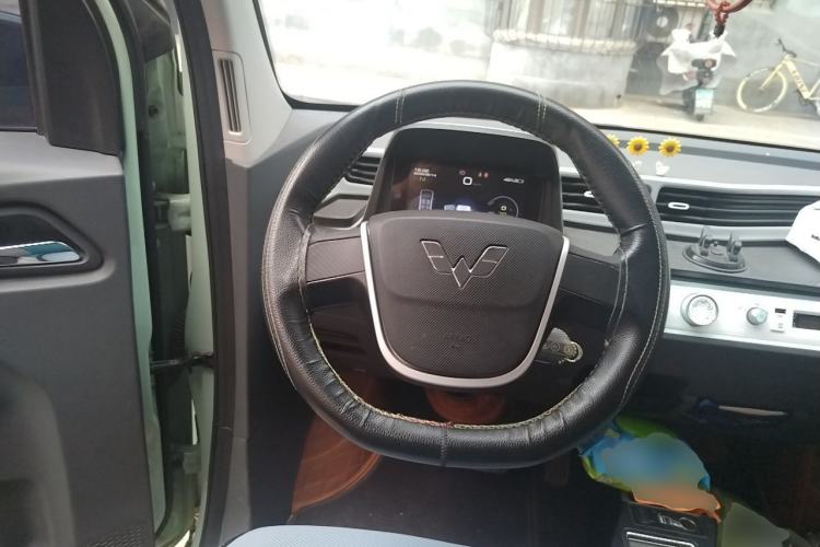 Used Wuling Hongguang MINIEV 2022 Macaron Premium Model – Lithium Ternary Battery Steering Wheel