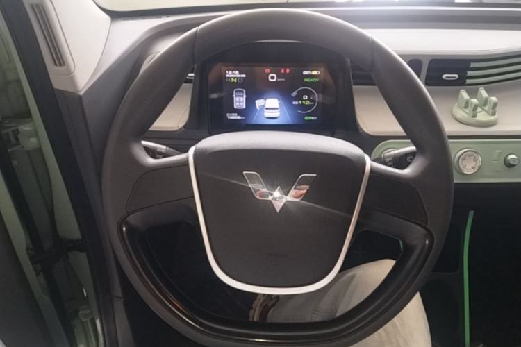 Used Wuling Hongguang MINIEV 2022 Macaron Premium Model – Lithium Iron Phosphate Steering Wheel