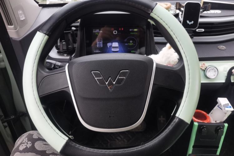 Used Wuling Hongguang MINIEV 2022 Macaron Premium Model – Lithium Iron Phosphate Steering Wheel