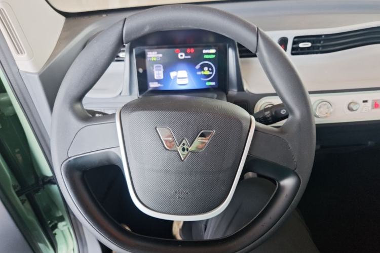 Used Wuling Hongguang MINIEV 2022 Macaron Premium Model – Lithium Iron Phosphate Steering Wheel