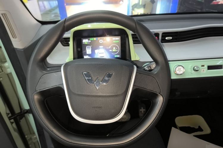 Used Wuling Hongguang MINIEV 2022 Macaron Premium Model – Lithium Iron Phosphate Steering Wheel