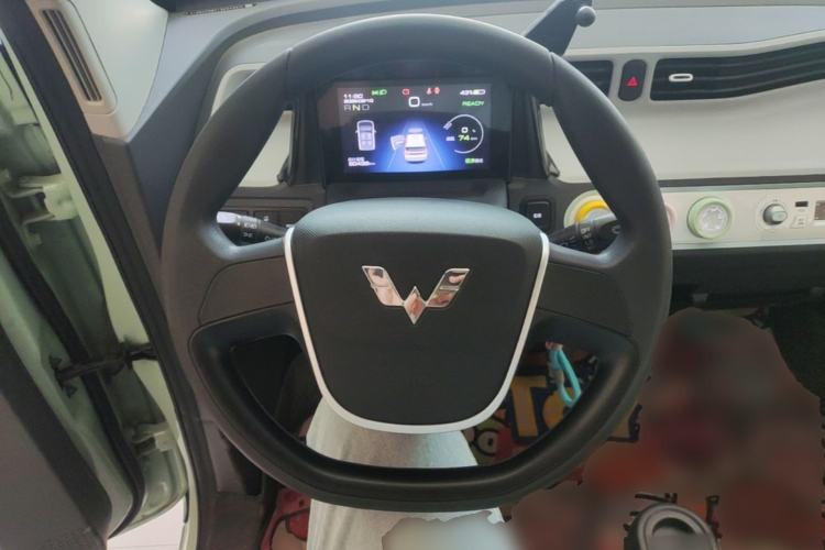 Used Wuling Hongguang MINIEV 2022 Macaron Premium Model – Lithium Iron Phosphate Steering Wheel