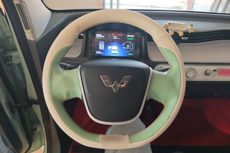 Used Wuling Hongguang MINIEV 2022 Macaron Premium Model – Lithium Iron Phosphate Steering Wheel