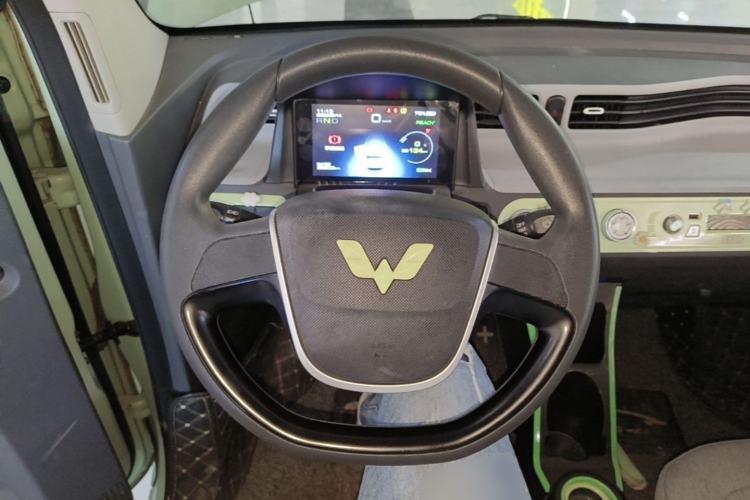 Used Wuling Hongguang MINIEV 2022 Macaron Premium Model – Lithium Iron Phosphate Steering Wheel