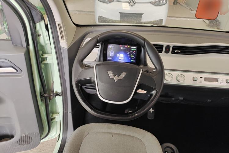 Used Wuling Hongguang MINIEV 2022 Macaron Premium Model – Lithium Ternary Battery Steering Wheel