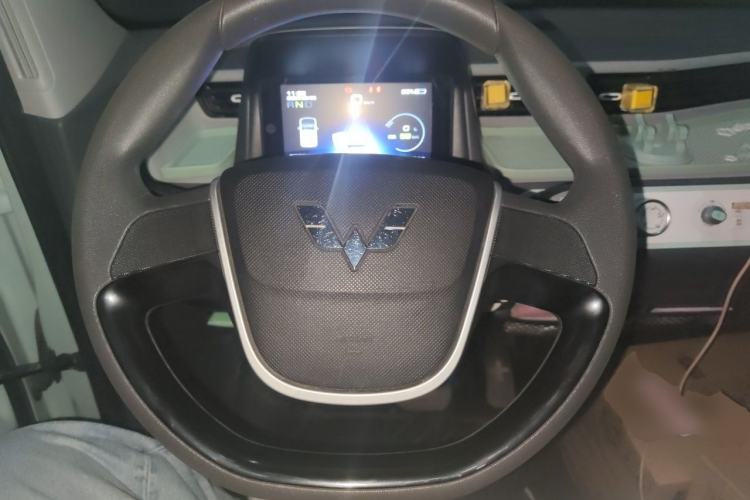 Used Wuling Hongguang MINIEV 2022 Macaron Premium Model – Lithium Iron Phosphate Steering Wheel