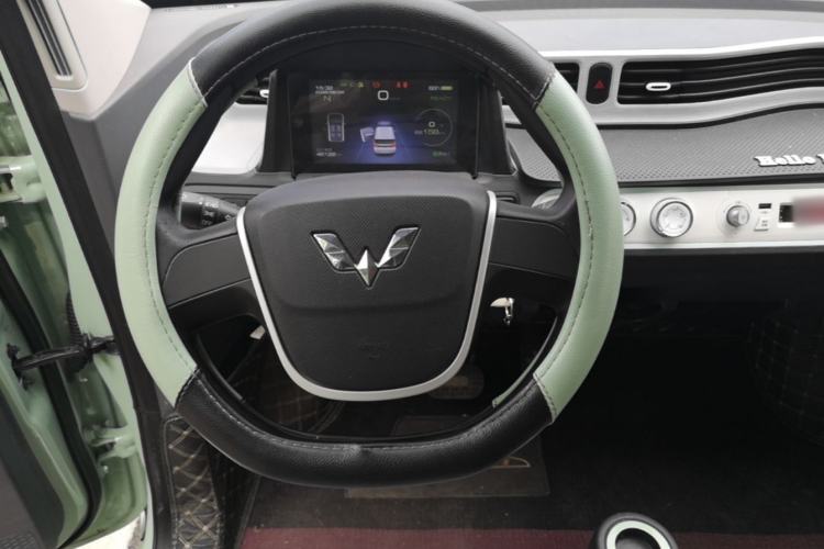 Used Wuling Hongguang MINIEV 2022 Macaron Premium Model – Lithium Ternary Battery Steering Wheel
