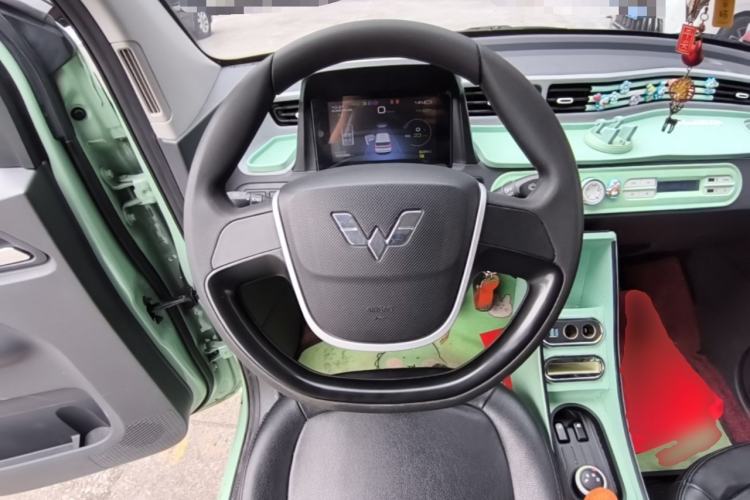 Used Wuling Hongguang MINIEV 2022 Macaron Premium Model – Lithium Ternary Battery Steering Wheel