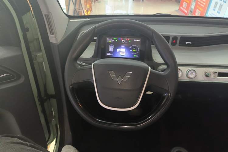 Used Wuling Hongguang MINIEV 2022 Macaron Premium Model – Lithium Iron Phosphate Steering Wheel