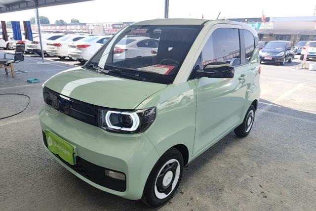 Ojetý Wuling Hongguang MINIEV 2022 Macaron Premium Model – Lithium Iron Phosphate