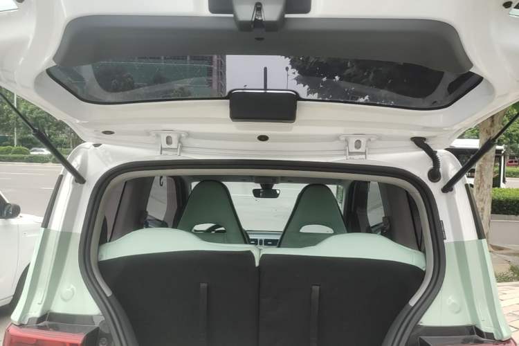 Used Wuling Hongguang MINIEV 2022 Macaron Premium Model – Lithium Iron Phosphate Trunk