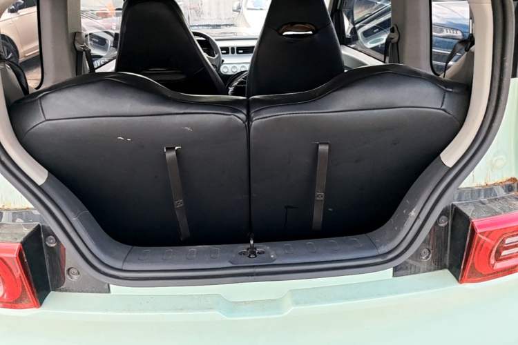 Used Wuling Hongguang MINIEV 2022 Macaron Premium Model – Lithium Iron Phosphate Trunk