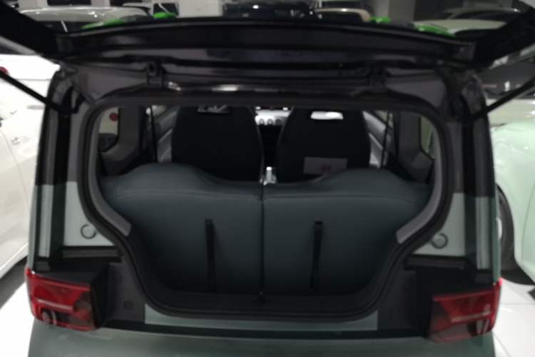 Used Wuling Hongguang MINIEV 2022 GAMEBOY 300km Enthusiast Model with Lithium Iron Phosphate Trunk