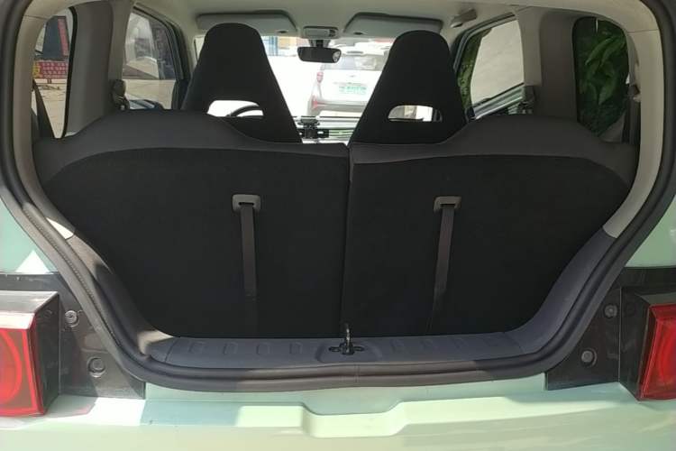 Used Wuling Hongguang MINIEV 2022 Macaron Premium Model – Lithium Iron Phosphate Trunk