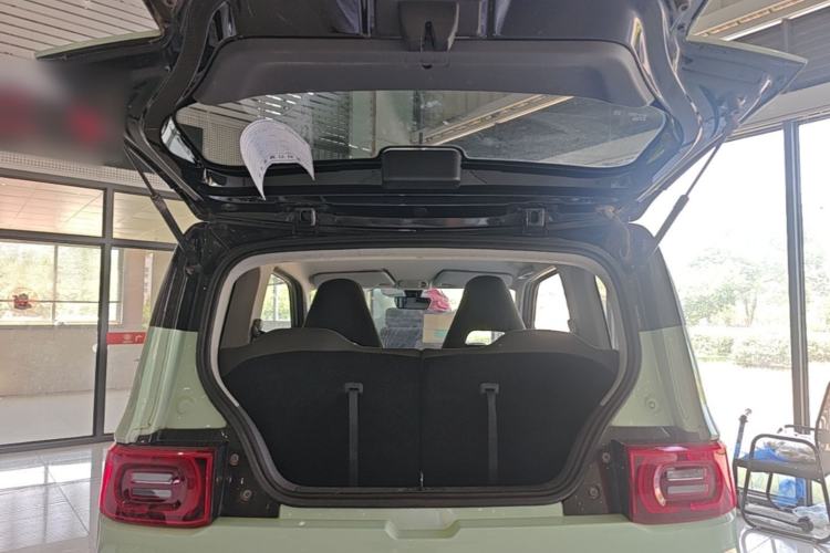 Used Wuling Hongguang MINIEV 2022 Macaron Premium Model – Lithium Iron Phosphate Trunk