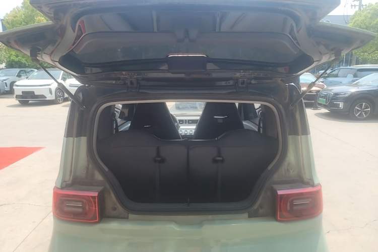 Used Wuling Hongguang MINIEV 2022 Macaron Premium Model – Lithium Iron Phosphate Trunk