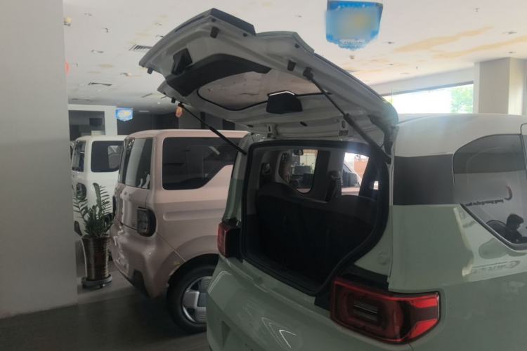 Used Wuling Hongguang MINIEV 2022 Macaron Fashion Edition Lithium-Nickel-Cobalt-Alpha-oxide Trunk