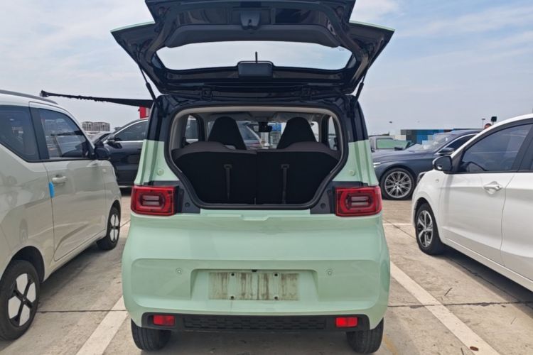 Used Wuling Hongguang MINIEV 2022 Macaron Fashion Model Lithium Iron Phosphate Trunk