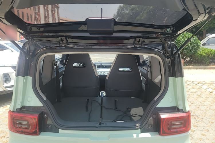 Used Wuling Hongguang MINIEV 2022 Macaron Fashion Model Lithium Iron Phosphate Trunk