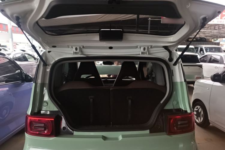 Used Wuling Hongguang MINIEV 2022 Macaron Fashion Model Lithium Iron Phosphate Trunk