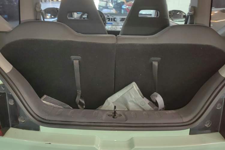 Used Wuling Hongguang MINIEV 2022 Macaron Premium Model – Lithium Ternary Battery Trunk