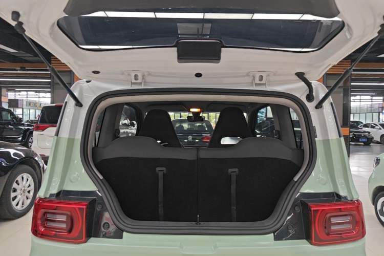 Used Wuling Hongguang MINIEV 2022 Macaron Premium Model – Lithium Iron Phosphate Trunk