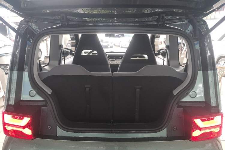 Used Wuling Hongguang MINIEV 2022 GAMEBOY 300km Enthusiast Model with Lithium Iron Phosphate Trunk