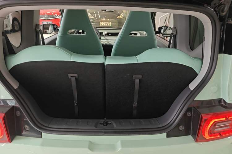 Used Wuling Hongguang MINIEV 2022 Macaron Premium Model – Lithium Iron Phosphate Trunk