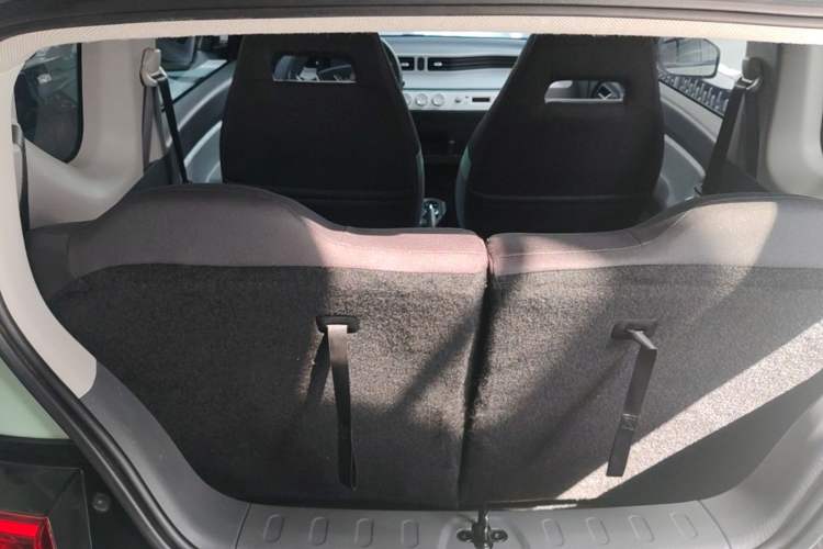 Used Wuling Hongguang MINIEV 2022 Macaron Premium Model – Lithium Iron Phosphate Trunk