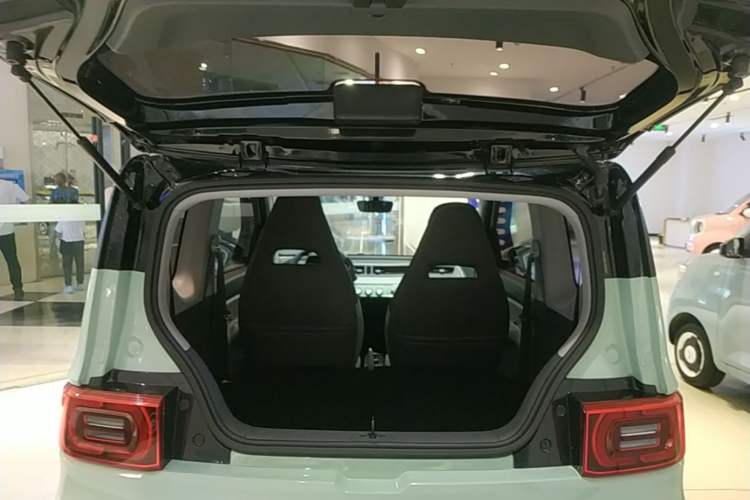 Used Wuling Hongguang MINIEV 2022 Macaron Premium Model – Lithium Iron Phosphate Trunk
