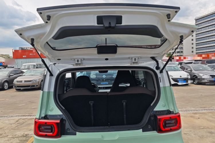 Used Wuling Hongguang MINIEV 2022 Macaron Fashion Model Lithium Iron Phosphate Trunk